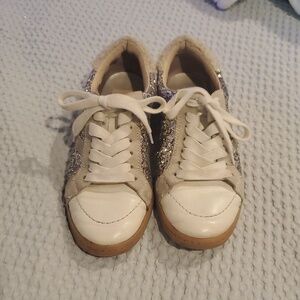 Dolce Vita Sneakers 7.5 (#12)